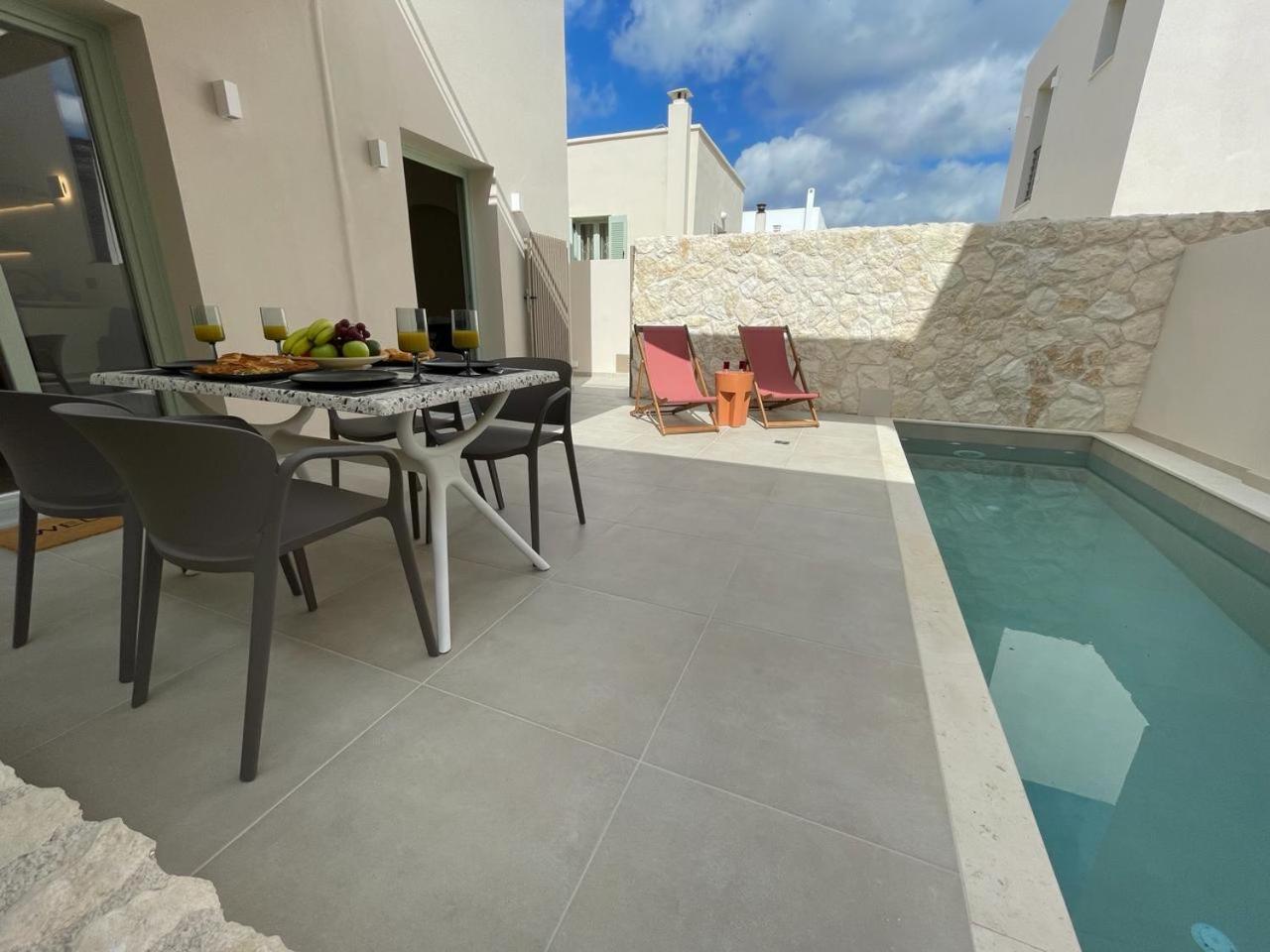 Sugarwhite Suites With Private Not Heated Pool Emporio  エクステリア 写真