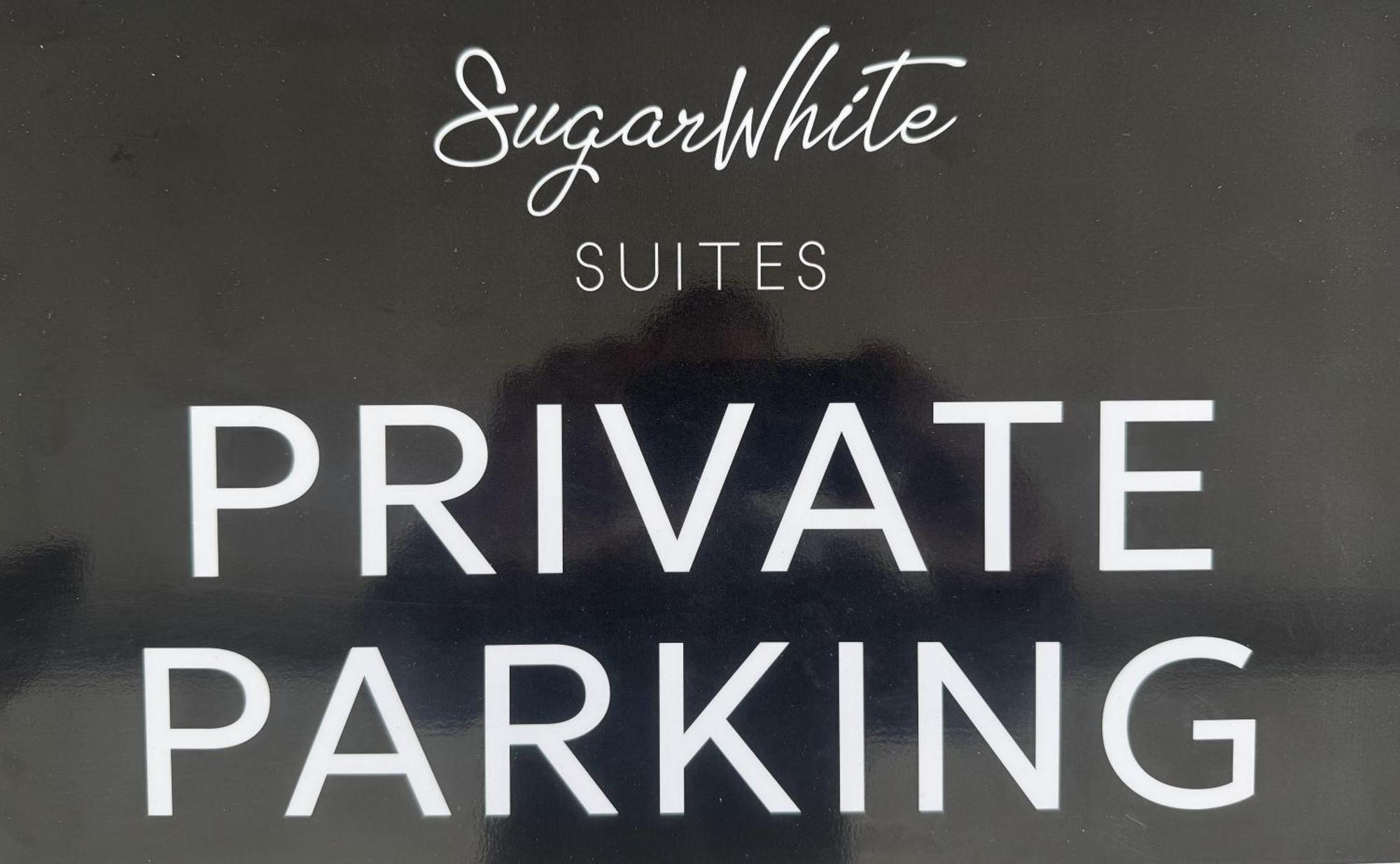 Sugarwhite Suites With Private Not Heated Pool Emporio  エクステリア 写真